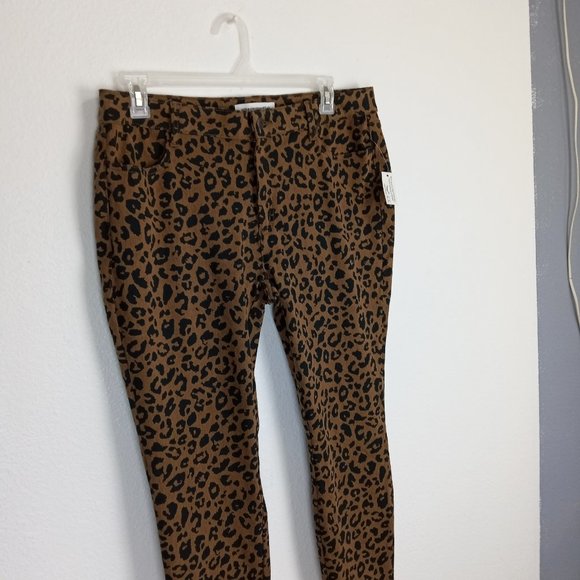 Amazon Essentials Women's NWT Skinny Jeans Size18 Animal Print Mid Rise Stretch - Picture 3 of 12